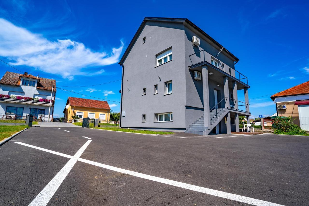 Km Therooms Bjelovar Esterno foto